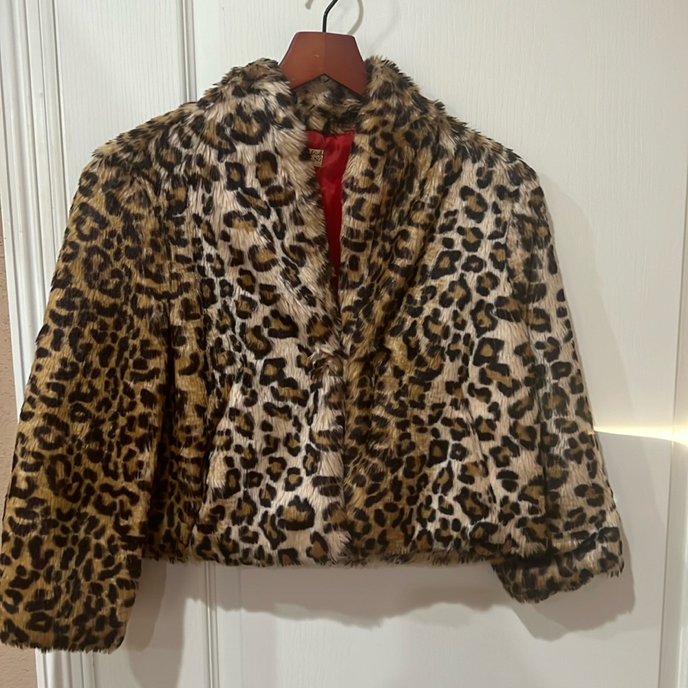 Vera wang leopard jacket